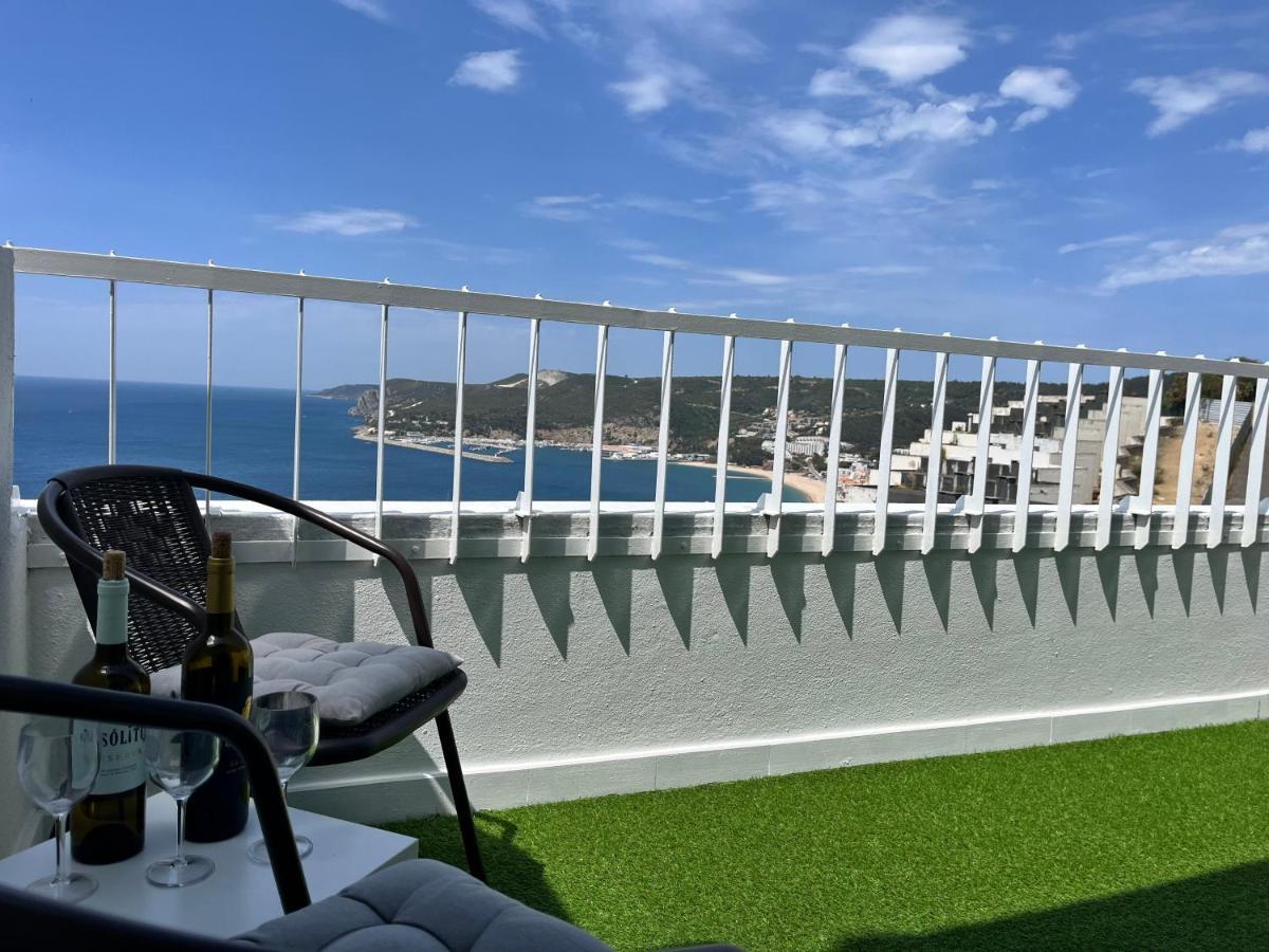 Axenic Retreat - Panoramic Ocean View, Sleeps 4, Ensuite Bathroom, New Redesign Sesimbra Kültér fotó