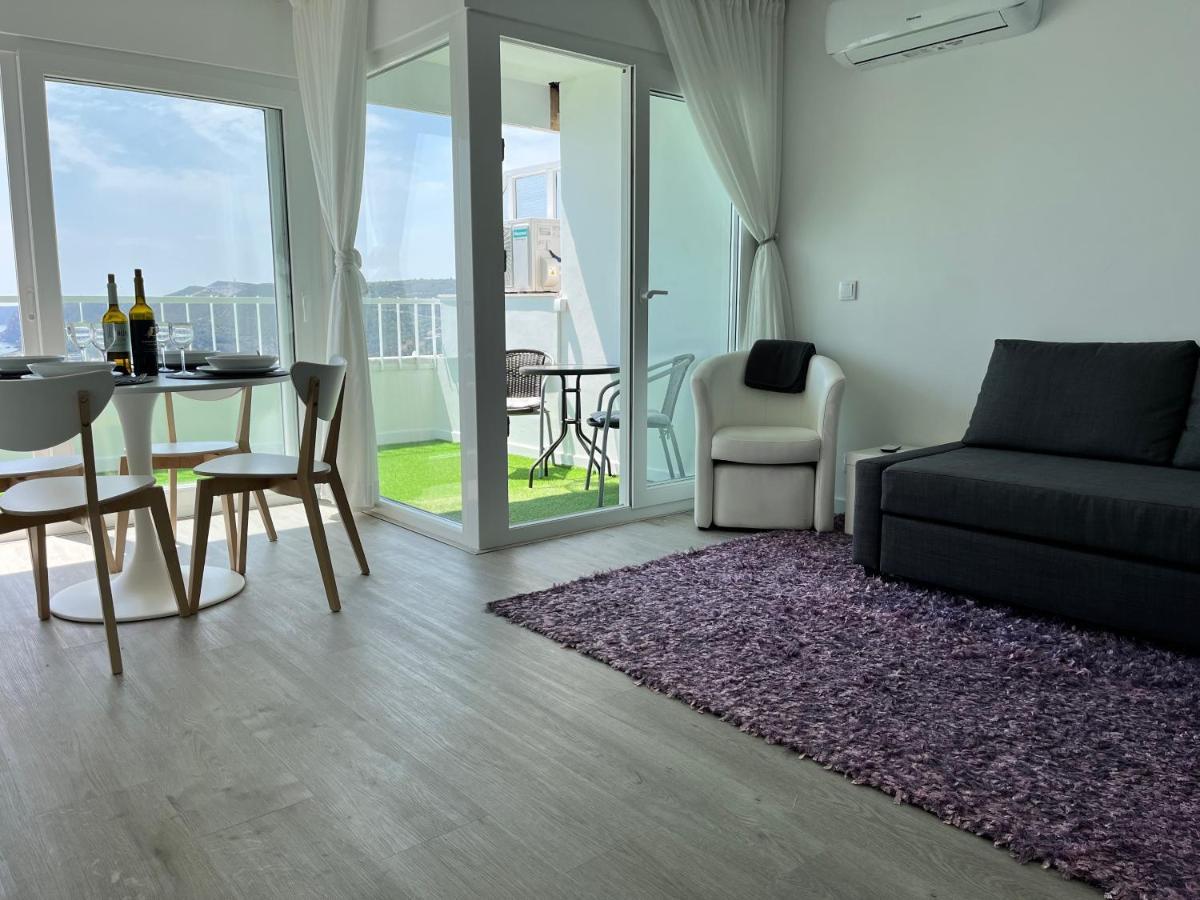 Axenic Retreat - Panoramic Ocean View, Sleeps 4, Ensuite Bathroom, New Redesign Sesimbra Kültér fotó