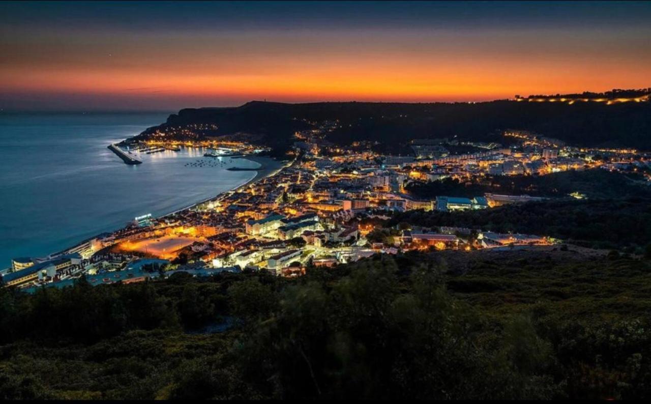 Axenic Retreat - Panoramic Ocean View, Sleeps 4, Ensuite Bathroom, New Redesign Sesimbra Kültér fotó