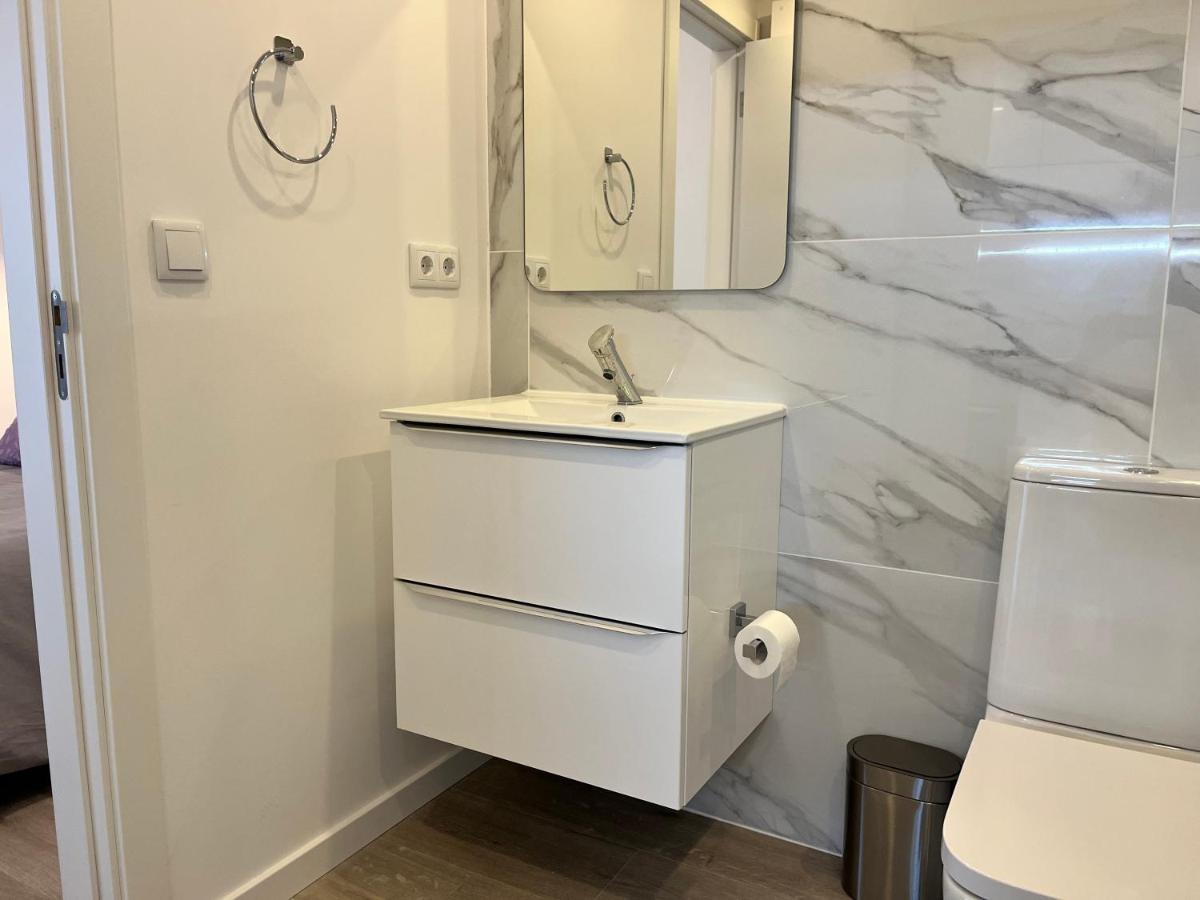 Axenic Retreat - Panoramic Ocean View, Sleeps 4, Ensuite Bathroom, New Redesign Sesimbra Kültér fotó