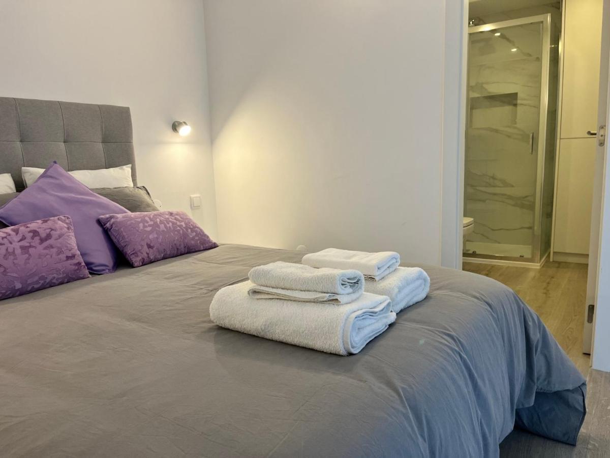 Axenic Retreat - Panoramic Ocean View, Sleeps 4, Ensuite Bathroom, New Redesign Sesimbra Kültér fotó