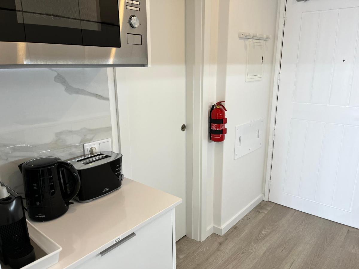 Axenic Retreat - Panoramic Ocean View, Sleeps 4, Ensuite Bathroom, New Redesign Sesimbra Kültér fotó